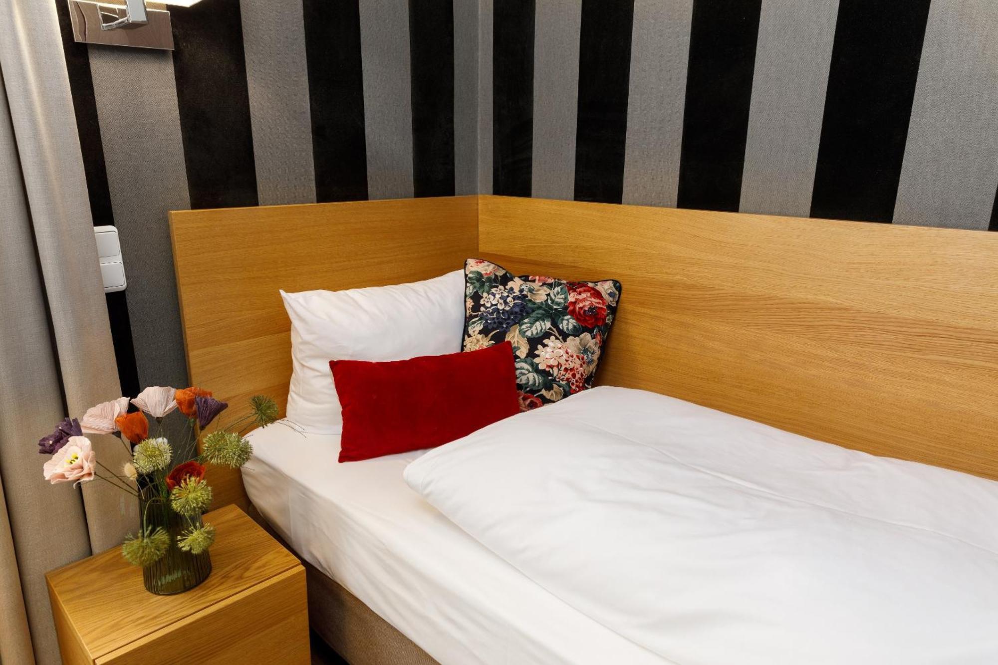 Hotel Am Peterstor ريغنسبورغ المظهر الخارجي الصورة