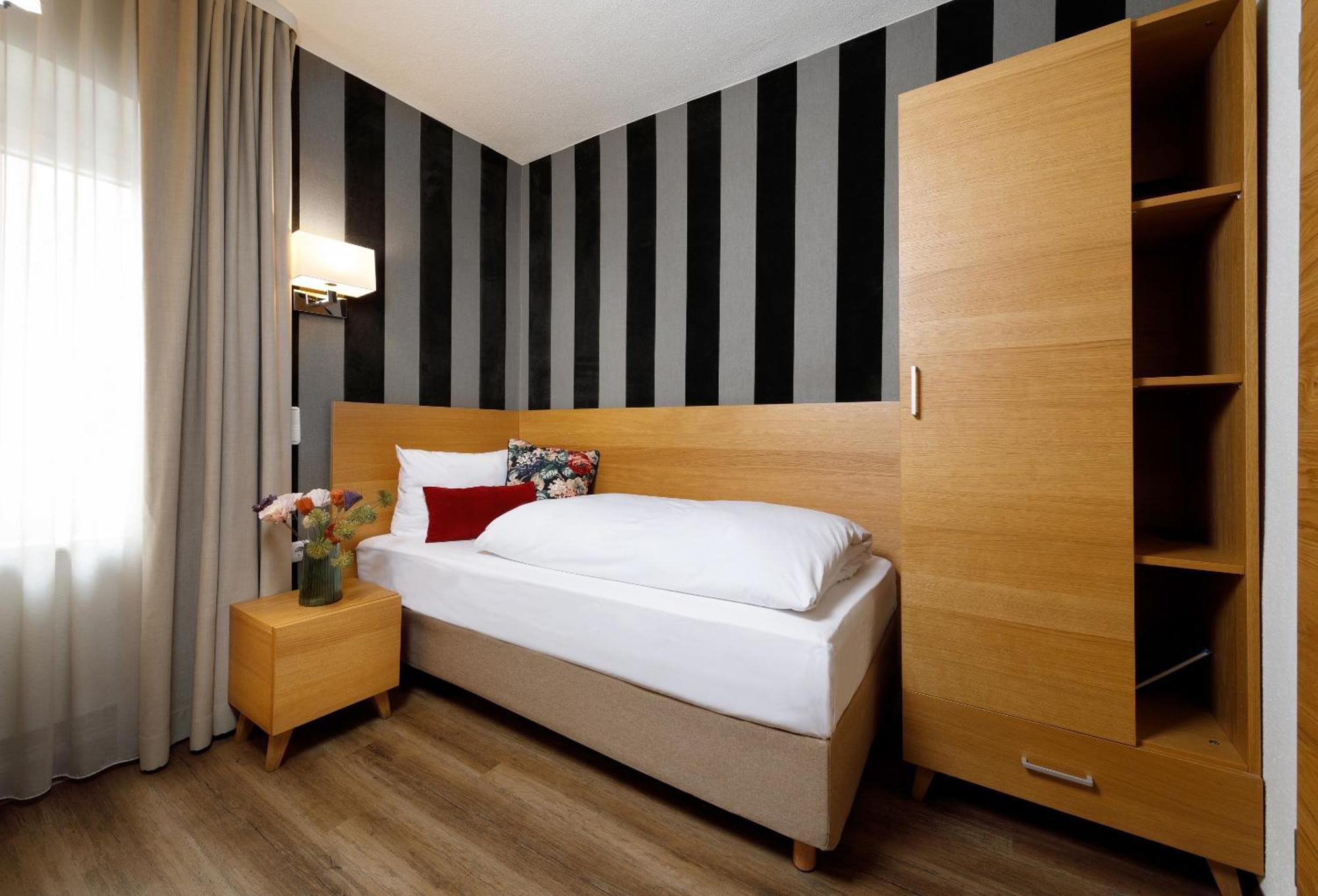 Hotel Am Peterstor ريغنسبورغ المظهر الخارجي الصورة